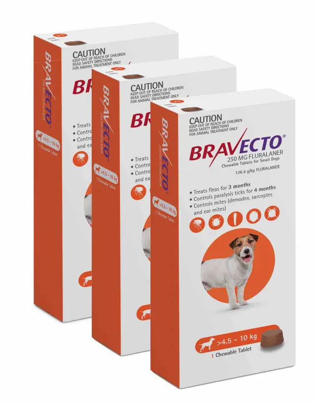 Single Bravecto for small dogs chewable tablet for small dogs weighing 4.5 to 10 kg, shown next to its original packaging,